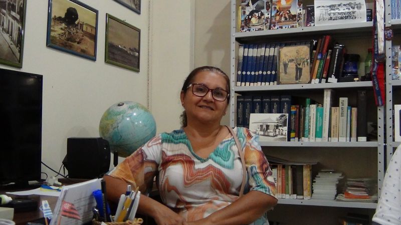Ercinete de Sousa Neves - Professora